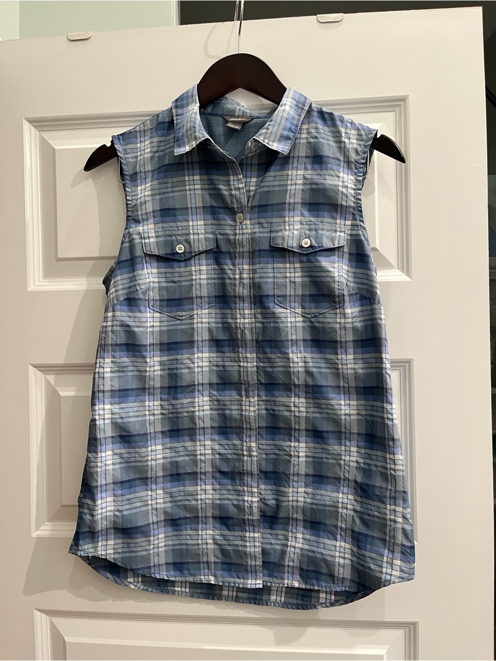 Eddie Bauer Sleeveless Lightweight Shirt, Blue Plaid, Small, Hiking, Outdoors